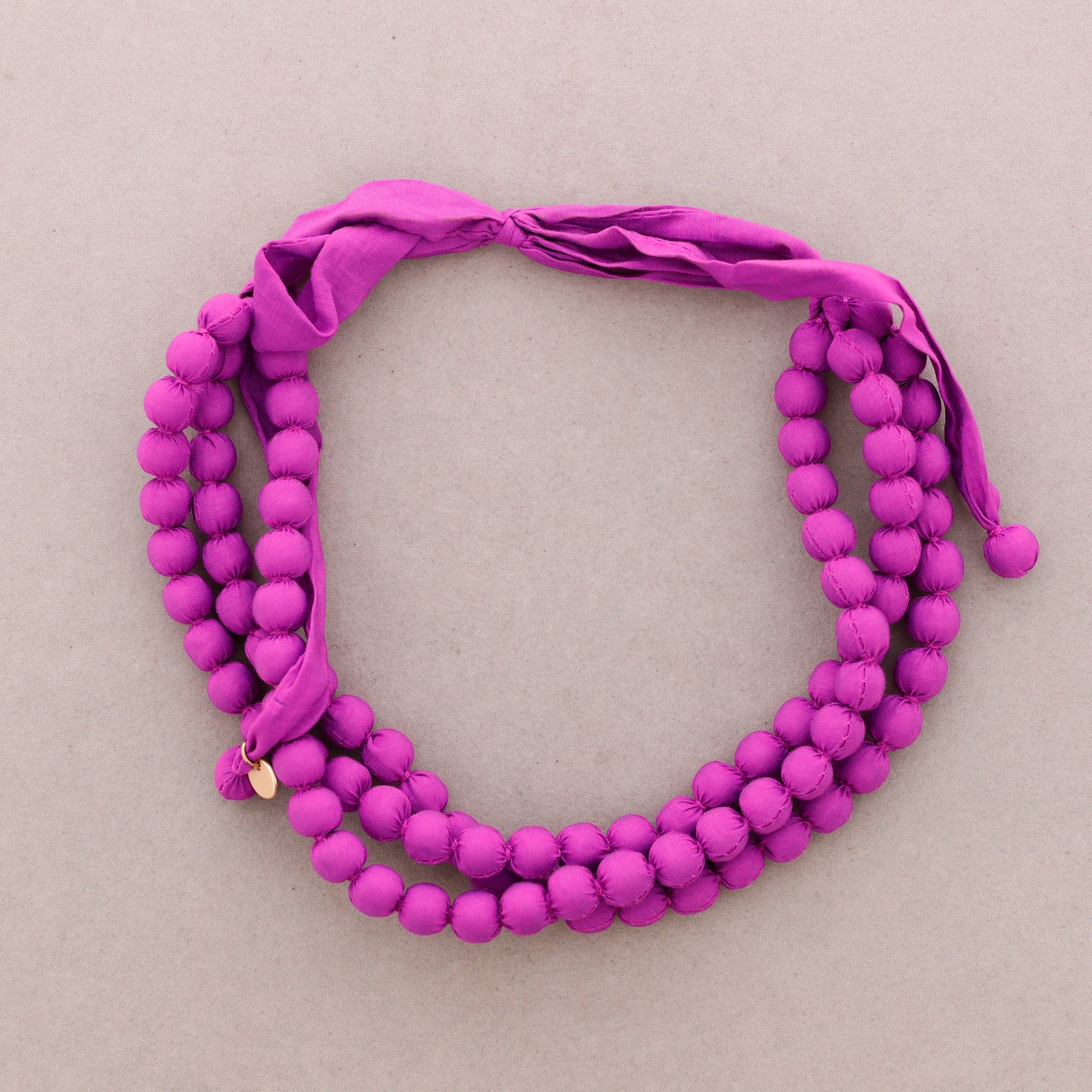 Collier Trois Tours Boules Revetues