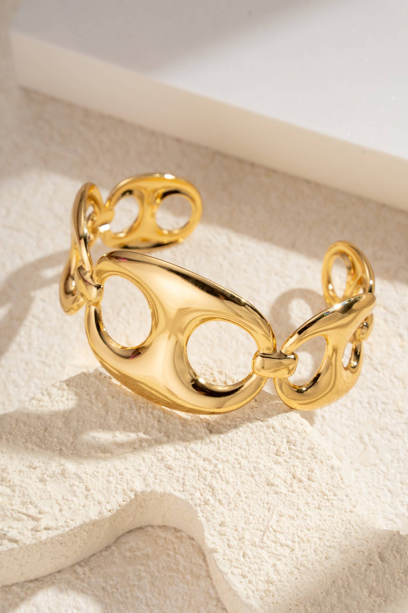 Bracelet Maillons Dorés Sculptés Acier Inoxydable tendance