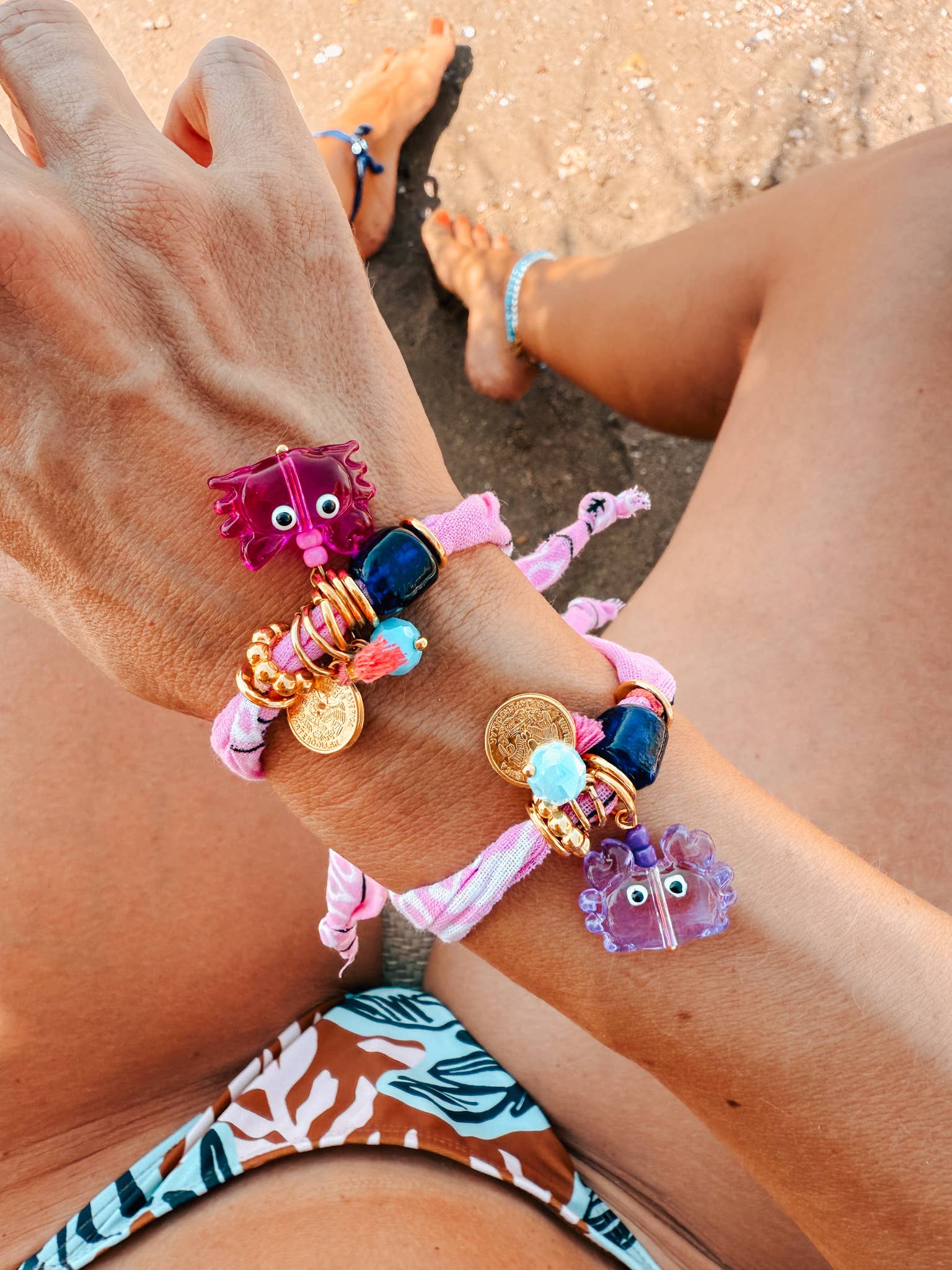 Bracelets Bandana Bohème Rose avec Breloques Crabe & Tortue Océan