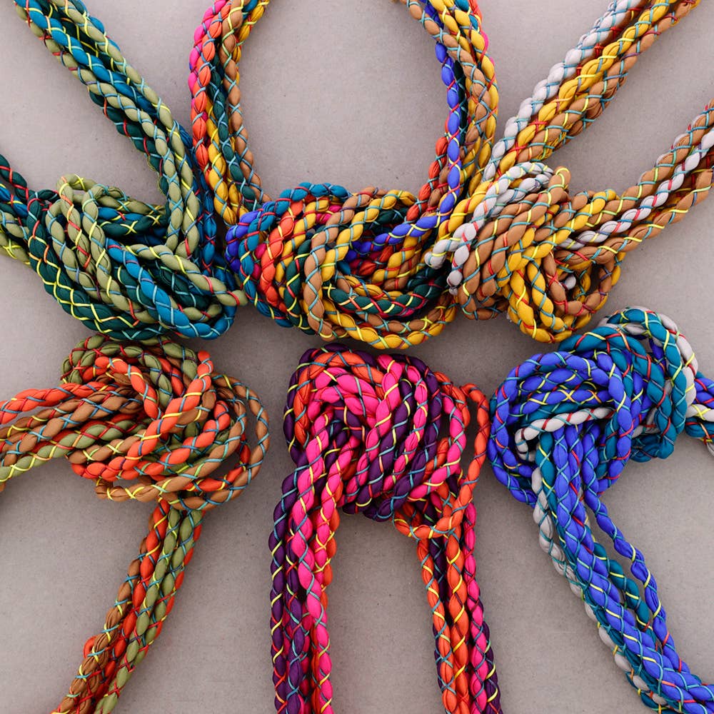 Collier ras-du-cou nœud en tissu satiné