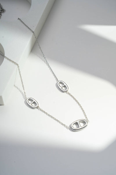 Collier Motif Ovale Élégant  Acier Inoxydable