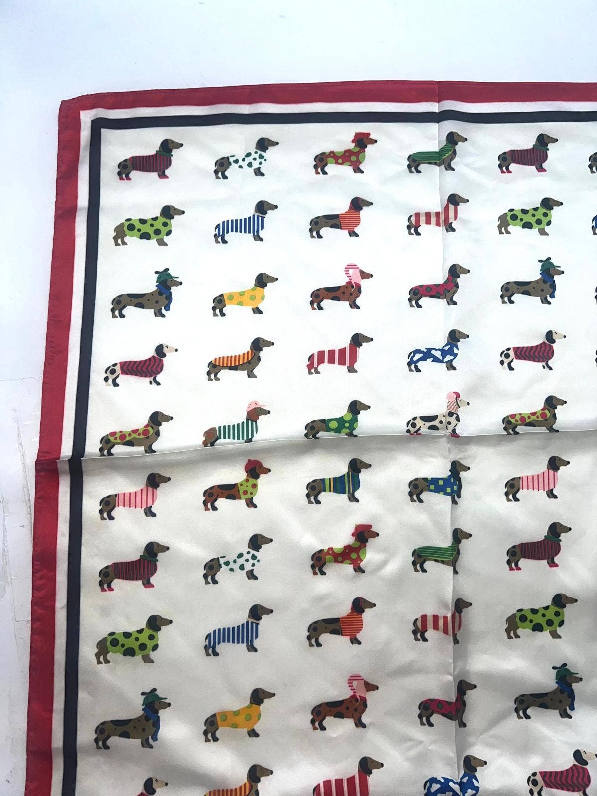 D-500 Foulard touche soie 70x70