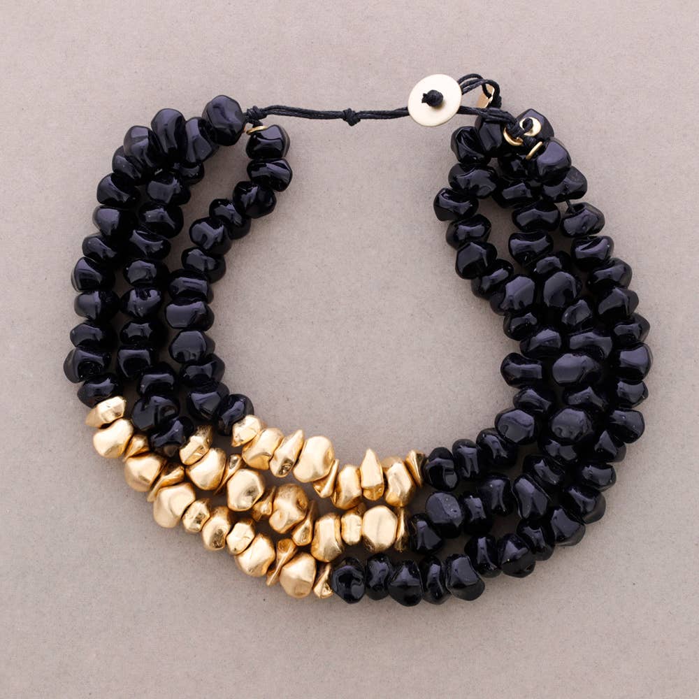 Collier Ras du Cou Triple Perles Résine Métal: Moutarde