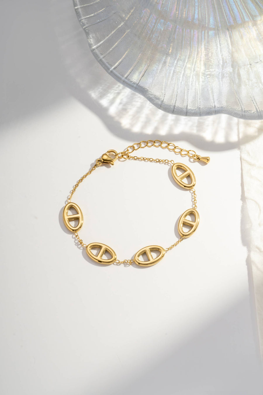 Bracelet design Ovale Dorée en acier