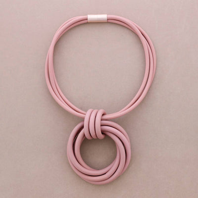 Collier ras-de-cou Aimant Pendentif Anneaux Caoutchouc (B)