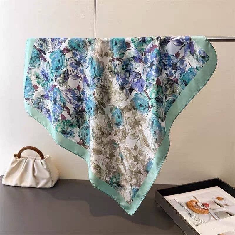 D-2026-31 Foulard touche soie 70x70 motif fleur
