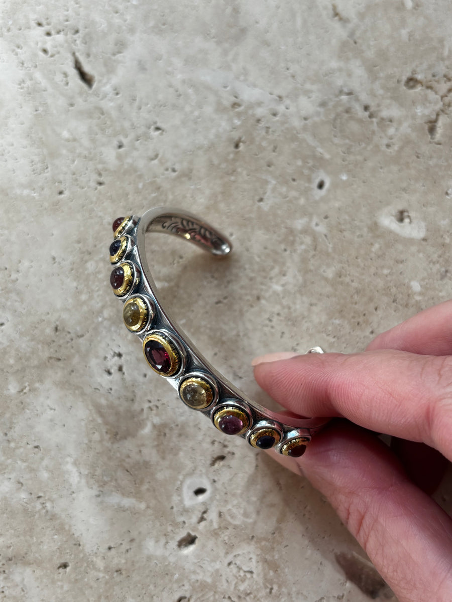 bracelet rigide en pierre jalan