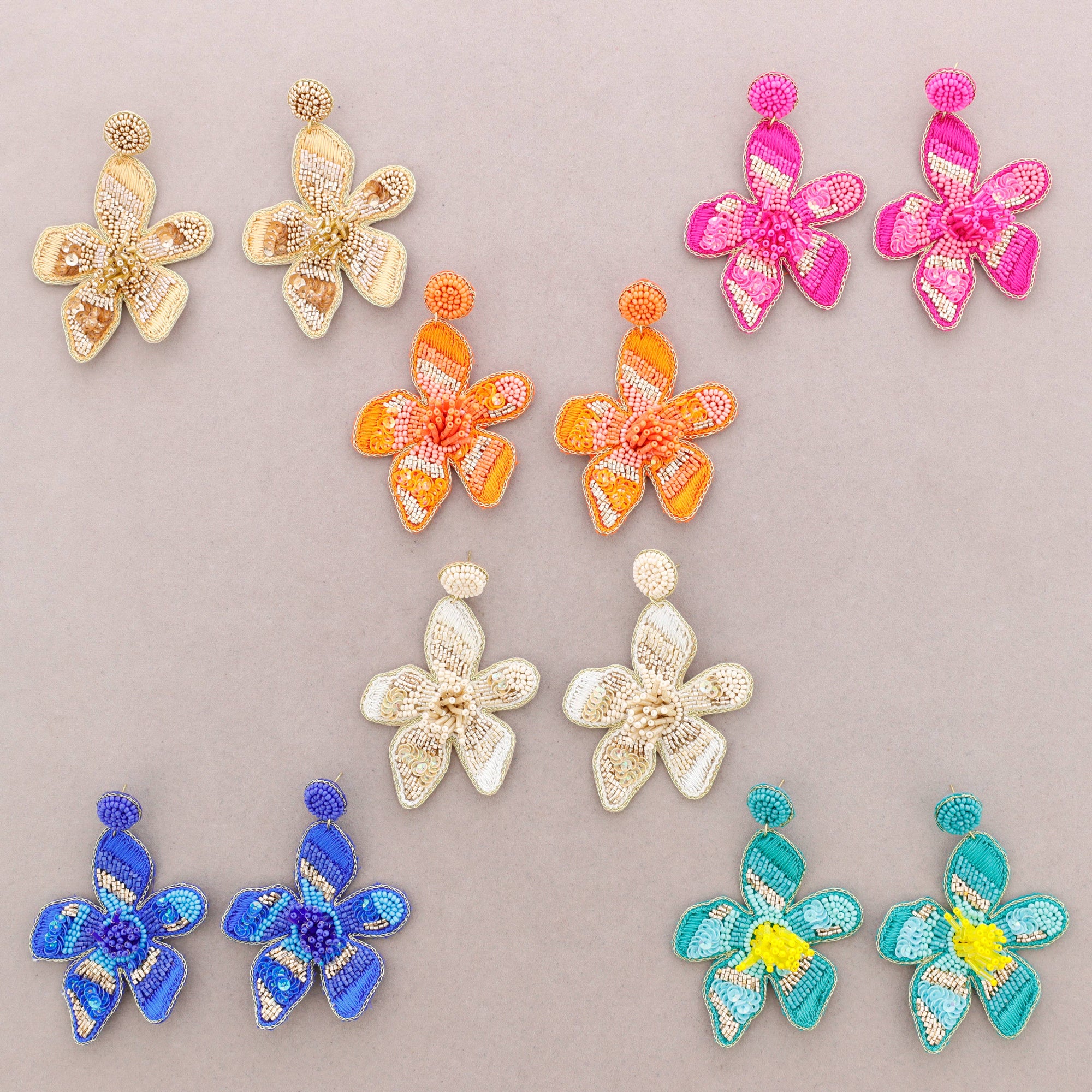 Boucles d'oreilles fleuries en perles: Bleu