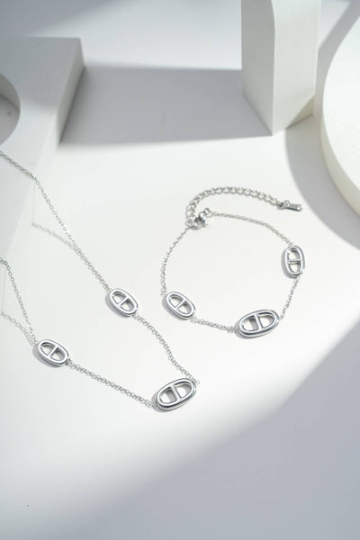 Collier Motif Ovale Élégant  Acier Inoxydable