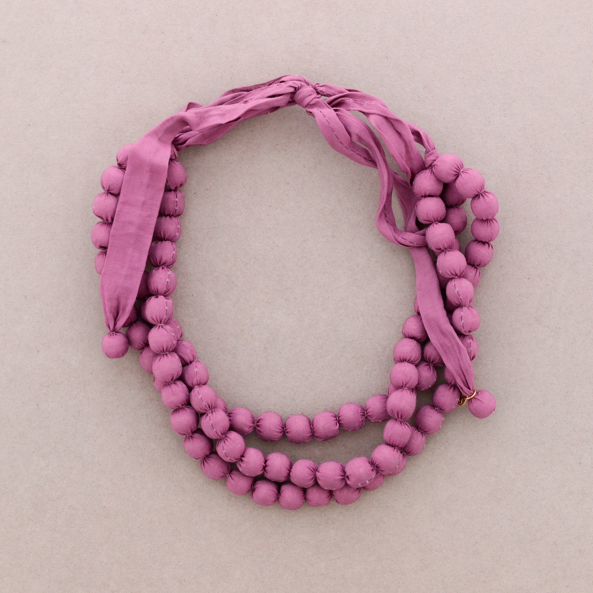 Collier Trois Tours Boules Revetues